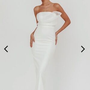 NEW Selfie Leslie Elegant Strapless Cream Dress